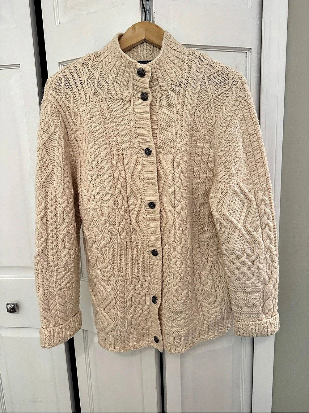 Lauren Ralph Lauren Exclusive Hand Knit Cable Knit Cardigan in Cream Size Medium